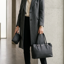 Load image into Gallery viewer, Vilniaus Kailiai Mod. DR1089 Rinkinys cosmetic bag with zipper, soft fabric exterior, and compact size for travel and daily use.