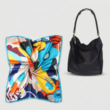 Įkelti nuotrauką į galerijos peržiūros programą, Floral multicolour scarf and dark blue leather handbag
