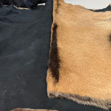 Load image into Gallery viewer, Avikailis / Sheepskin