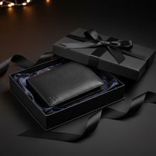 Įkelti nuotrauką į galerijos peržiūros programą, Black and beige leather men's wallet by Vilniaus Kailiai, featuring a sleek design and multiple card slots.