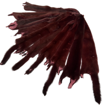 Load image into Gallery viewer, Audinės kailis / Mink skins
