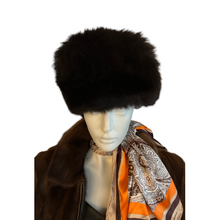 Load image into Gallery viewer, A round bluefox fur cap with a textile lining on a mannequin.
