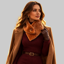 Įkelti nuotrauką į galerijos peržiūros programą, Vilniaus Kailiai Mod. 08680XXX scarf featuring soft, woven fabric with elegant patterns and fringed edges.