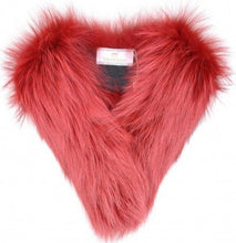 Load image into Gallery viewer, A red fox collar with lining fur, displayed in a heart shape, with a visible tag at the top center.