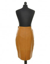 Load image into Gallery viewer, Leather - Vilniaus Kailiai