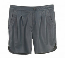 Load image into Gallery viewer, Bluish-green sheep leather shorts with pockets and a zipper at the front.