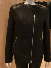 Load image into Gallery viewer, Leather - Vilniaus Kailiai
