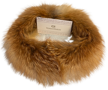 Load image into Gallery viewer, Rouond red fox scarf with lining, fur hook two-way fastening, wearable in several ways.