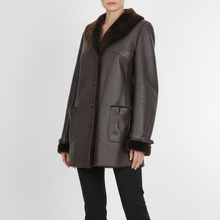 Įkelti nuotrauką į galerijos peržiūros programą, Vilniaus Kailiai Mod. 08475xxx jacket with a stylish design, featuring a comfortable fit and high-quality fabric.

