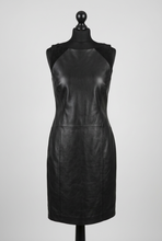 Load image into Gallery viewer, Vilniaus Kailiai Mod. 09764xxx elegant dress with a fitted bodice and flowing skirt, displayed on a hanger.
