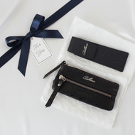 Vilniaus Kailiai DR1080 Rinkinys wallet with multiple card slots and sleek leather design, shown in black with polished finish.