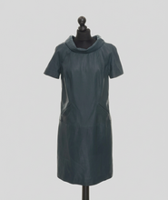 Įkelti nuotrauką į galerijos peržiūros programą, Vilniaus Kailiai Mod. 09600xxx dress displayed in a screenshot, featuring a stylish and elegant design in natural fabric.
