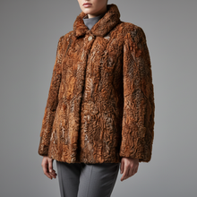 Įkelti nuotrauką į galerijos peržiūros programą, Vilniaus Kailiai Mod. 06544xxx jacket, stylish outerwear with a sleek design and high-quality fabric, displayed on a hanger.
