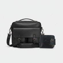 Įkelti nuotrauką į galerijos peržiūros programą, Black leather universal wallet for men and women by Vilniaus Kailiai, featuring multiple card slots and a sleek design.

