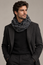 Įkelti nuotrauką į galerijos peržiūros programą, Vilniaus Kailiai scarf featuring soft, woven fabric with intricate patterns and stylish design in neutral and earthy tones.
