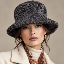 Load image into Gallery viewer, Vilniaus Kailiai Mod. K026203XX hat in neutral fabric with a classic design, shown from the front.
