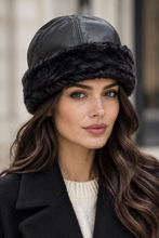 Load image into Gallery viewer, Vilniaus Kailiai Mod. K096021X stylish hat with a cozy knit design, perfect for cold weather and winter fashion.
