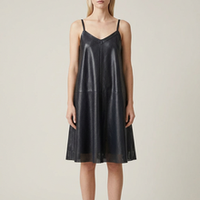 Load image into Gallery viewer, Vilniaus Kailiai Mod. 09825xxx elegant dress in soft fabric, featuring a stylish design with a fitted waist and flowing skirt.
