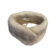 Mink short scarf/collar, no lining, magnetic press-stud fastening,
wearable in several ways.