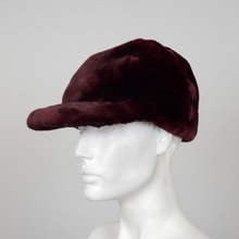Įkelti nuotrauką į galerijos peržiūros programą, Burgundy velvet cap on a mannequin head against a gray background
