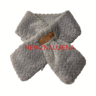 Vilniaus Kailiai scarf in soft, luxurious fabric with intricate woven patterns, stylish accessory for cold weather outfits.